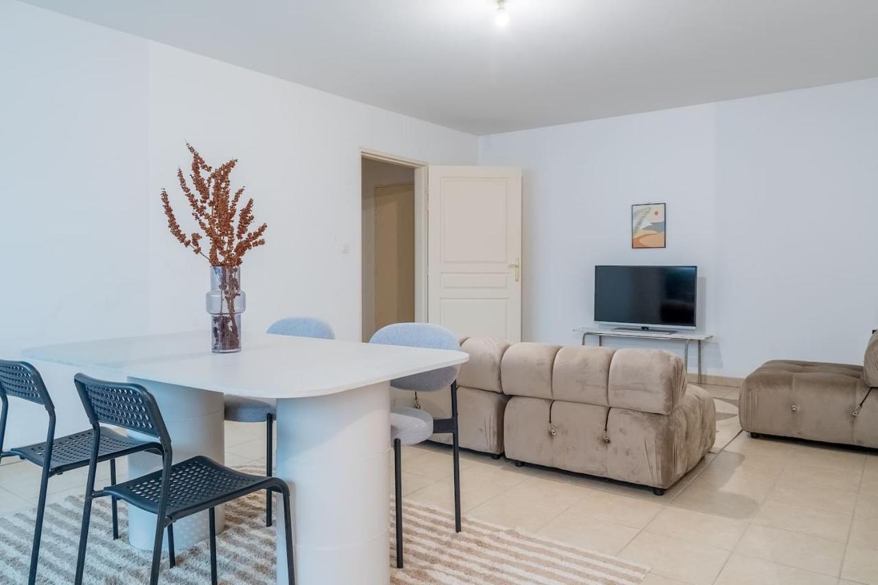 T2 Panier Avec Loggia Marselha Exterior foto